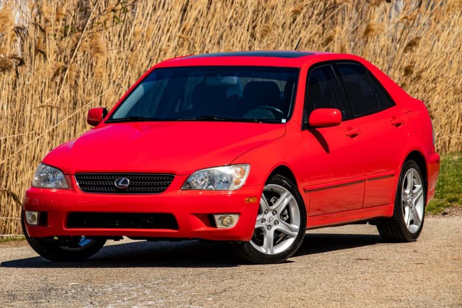2002 Lexus IS sold for $15,250