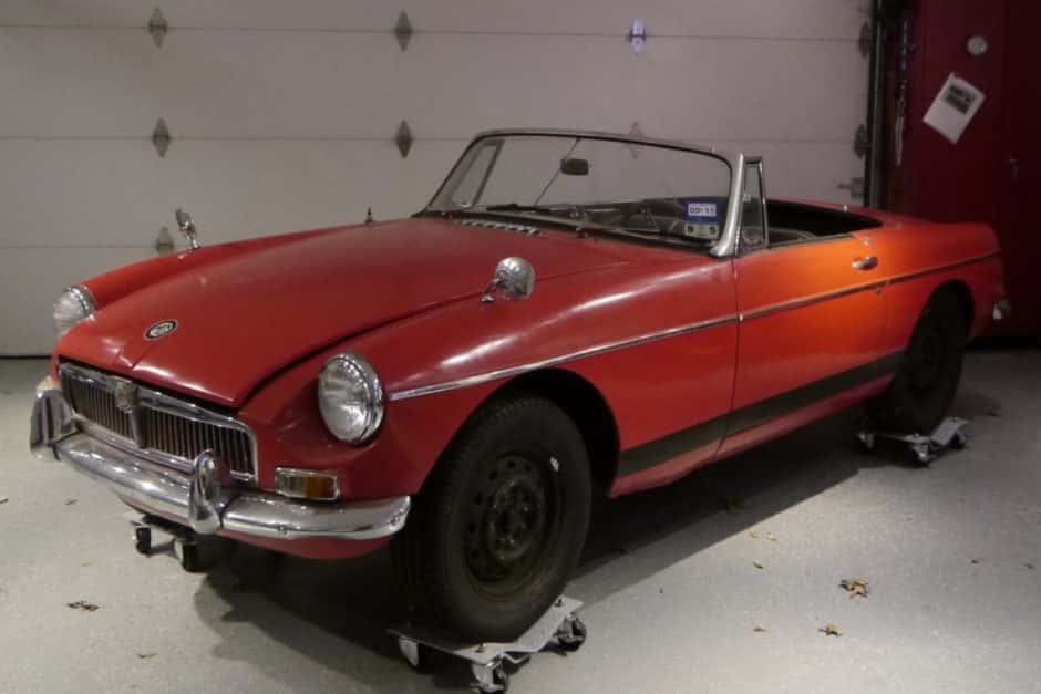1962 MG MGB sold for $3,500