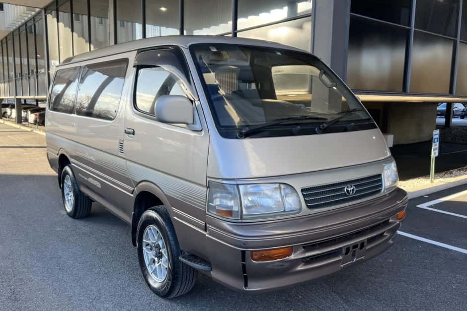 1994 Toyota HiAce sold for $8,750