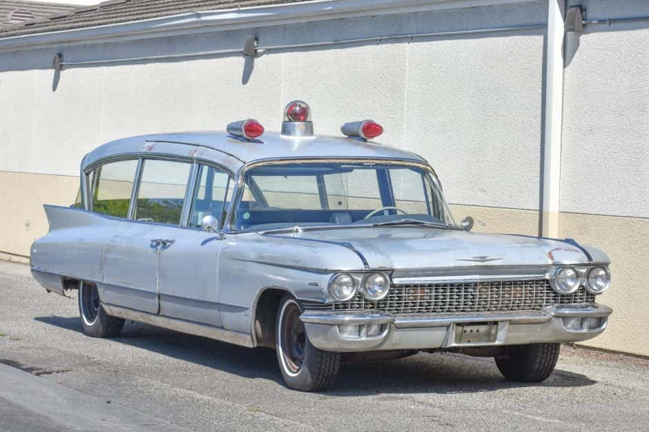 1960 Cadillac Series 75/Fleetwood sold for $8,200