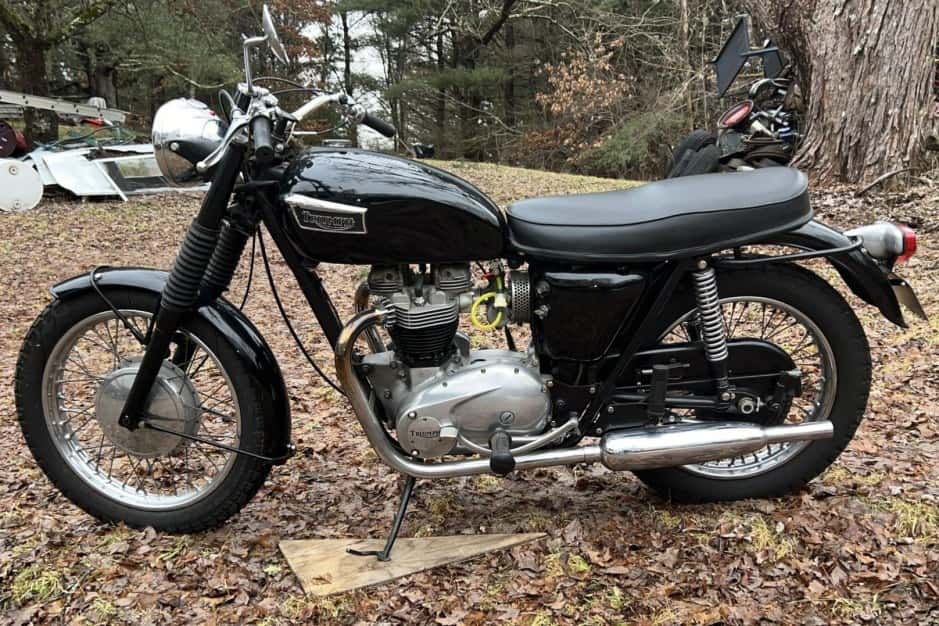 1966 Triumph Trophy sold for $4,800