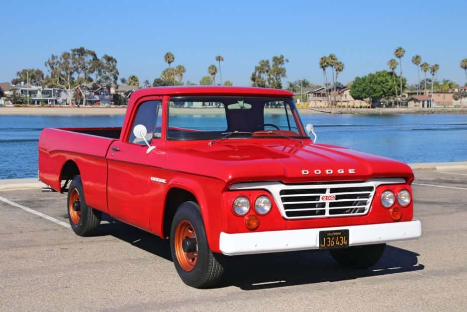 1962 Dodge D-Series (1961-1965) sold for $10,500