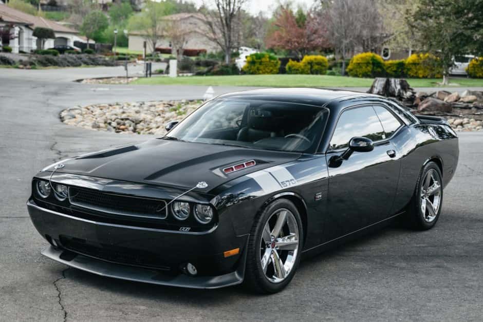 2014 Dodge Challenger (non-SRT, 2009-2023) sold for $33,333