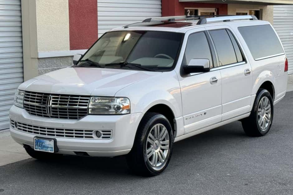 2014 Lincoln Navigator sold for $18,250