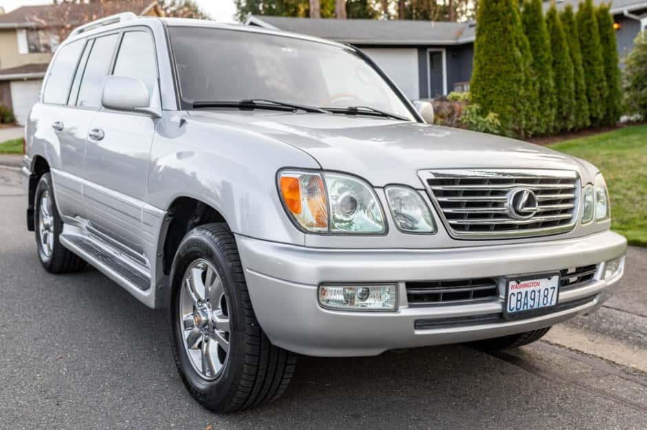 2006 Lexus LX470 sold for $32,500