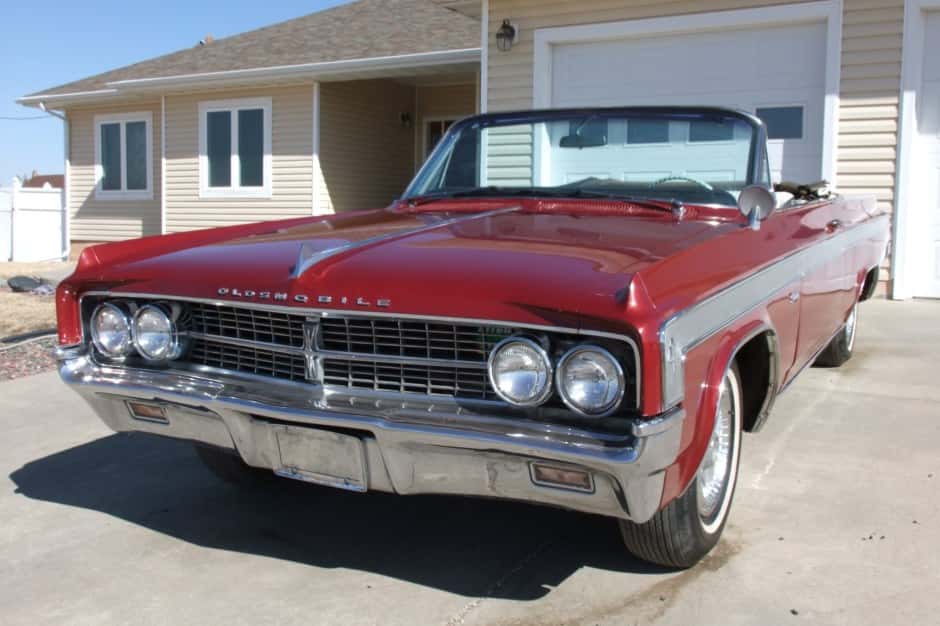 1963 Oldsmobile Starfire sold for $18,150