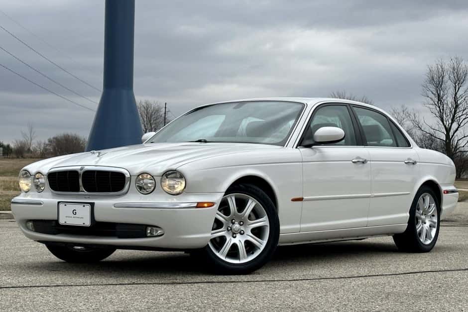2004 Jaguar X350/X356/X358 XJ (2004-2009) sold for $9,300