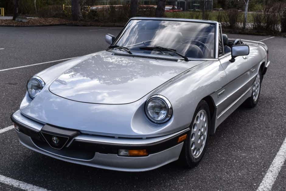 1987 Alfa Romeo 105/115 Spider Series 3 sold for $15,500
