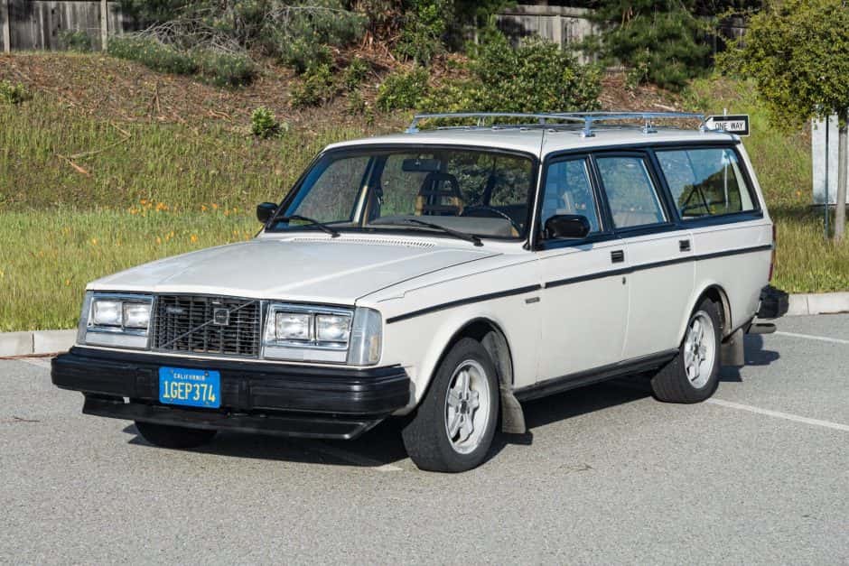 1982 Volvo 240 sold for $7,850