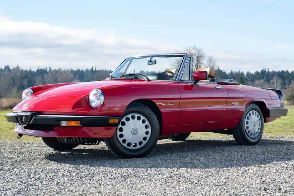 1989 Alfa Romeo 105/115 Spider Series 3 sold for $31,750