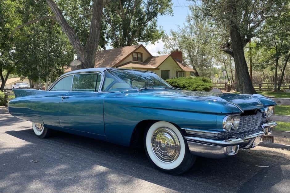 1960 Cadillac DeVille sold for $23,250