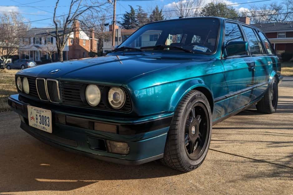 1991 BMW E30 3-Series Touring sold for $5,900