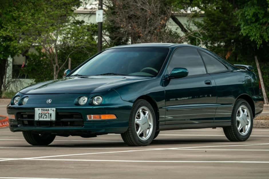 1996 Acura Integra sold for $13,750