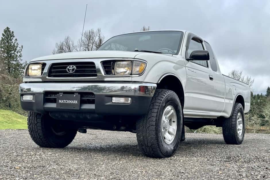 1996 Toyota Tacoma (N1X0 1995-2005) sold for $26,000