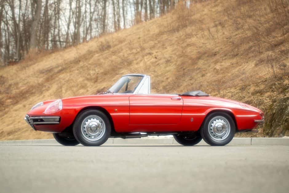 1967 Alfa Romeo 105/115 Spider Series 1 sold for $80,000