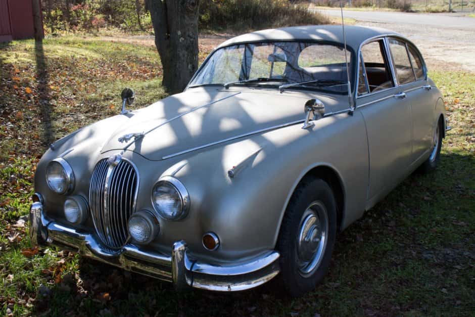 1961 Jaguar Mk II sold for $5,600
