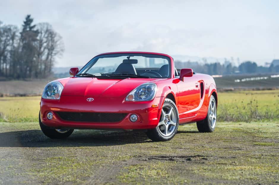 2005 Toyota W30 MR2 sold for $16,000
