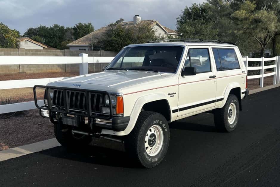 1986 Jeep XJ Cherokee sold for $16,000