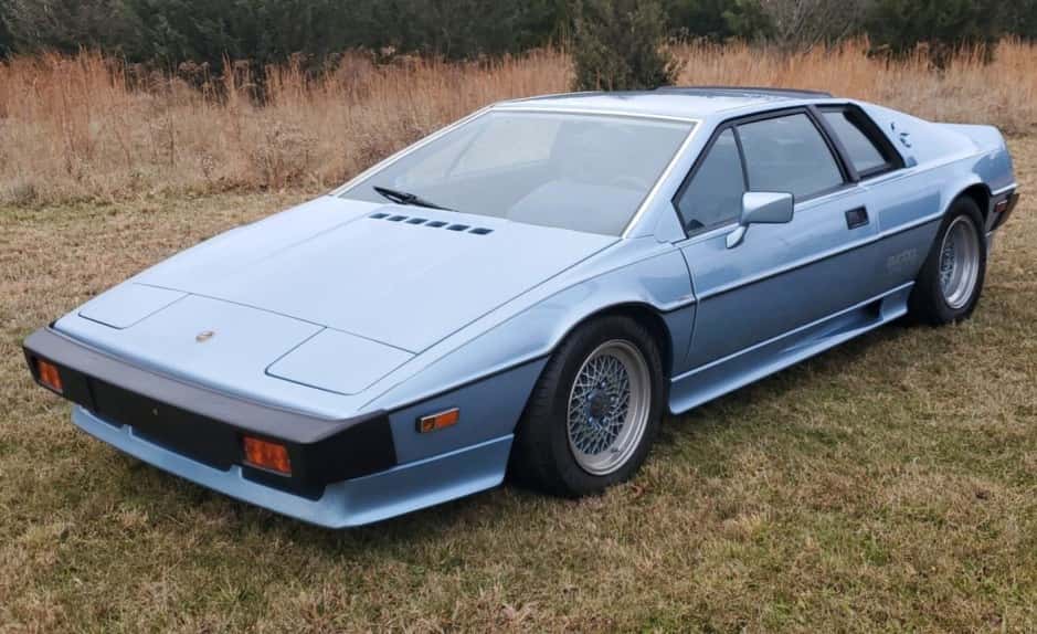1985 Lotus Esprit sold for $25,000