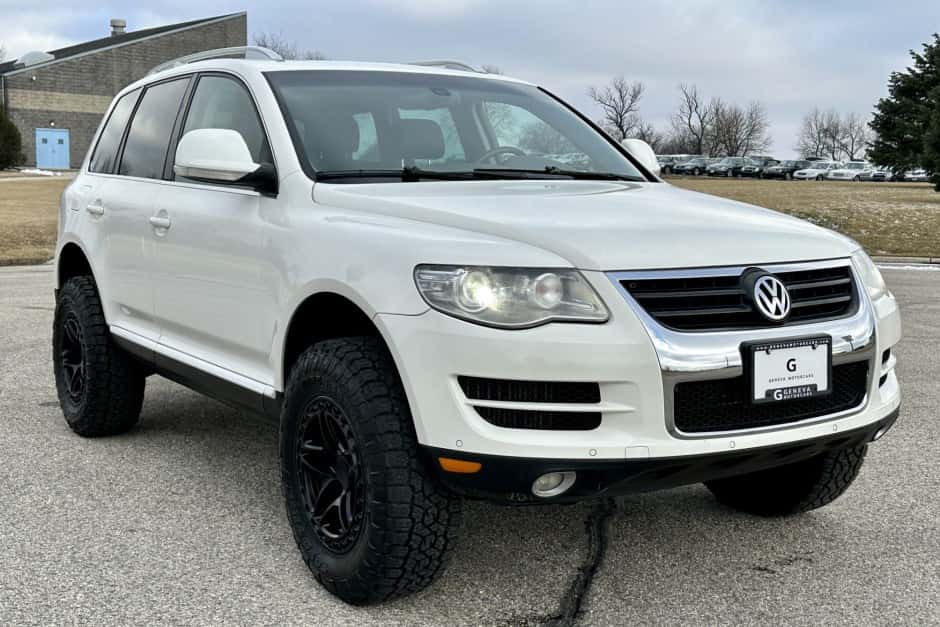 2009 Volkswagen Touareg sold for $12,500