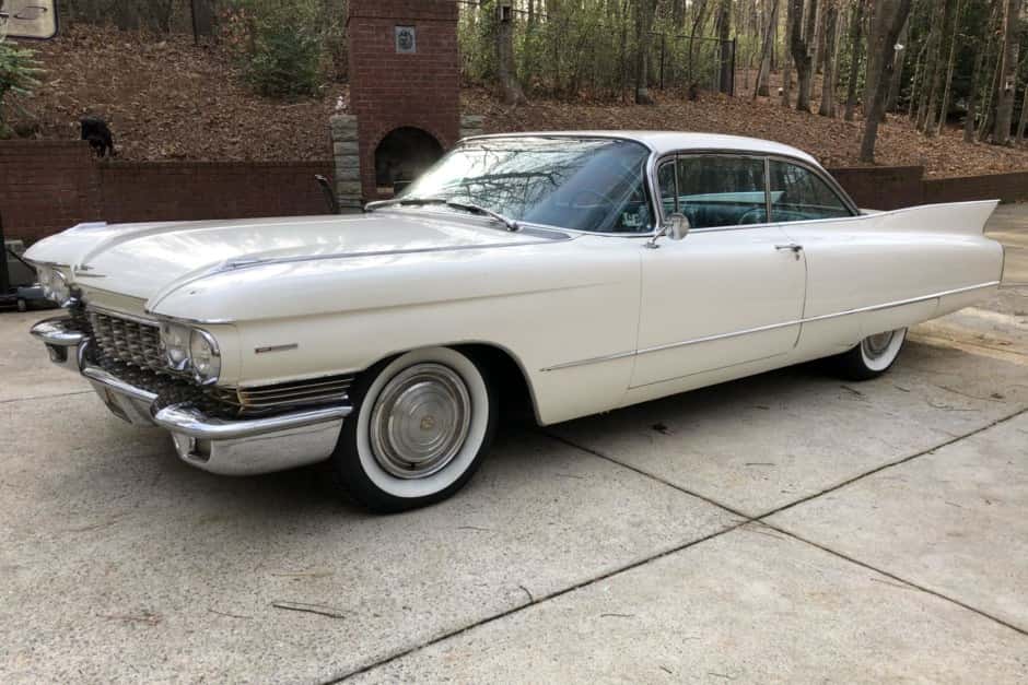 1960 Cadillac Series 62 sold for $15,750