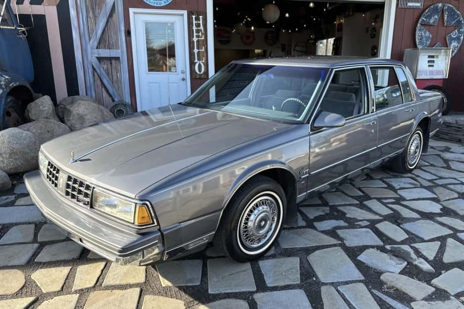 1987 Oldsmobile 98 sold for $5,300