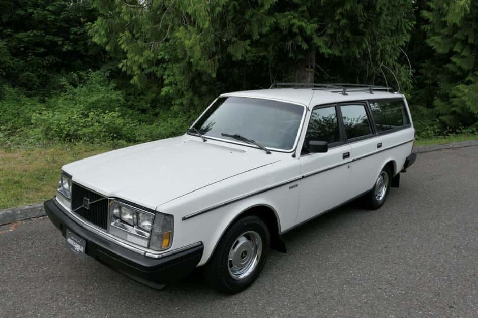 1985 Volvo 240 sold for $10,250