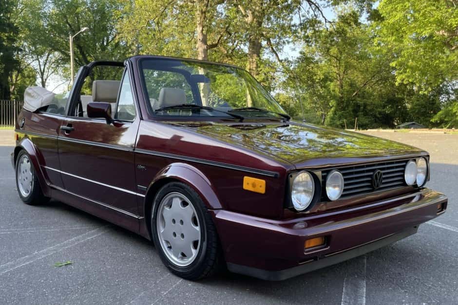 1993 Volkswagen Golf/Rabbit Cabriolet sold for $11,500