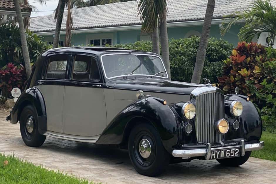 1947 Bentley Mark VI sold for $20,500