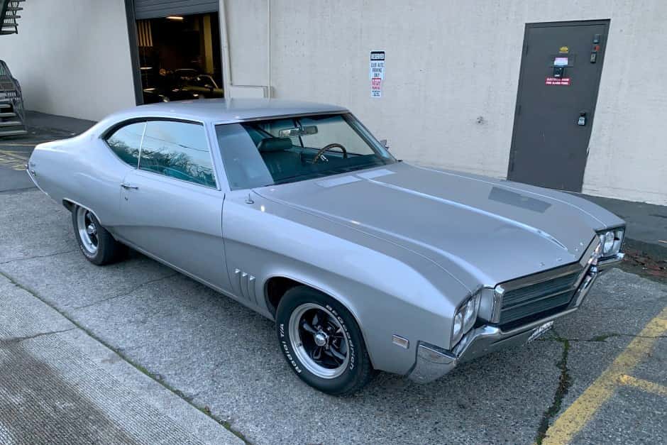 1969 Buick Skylark sold for $9,500