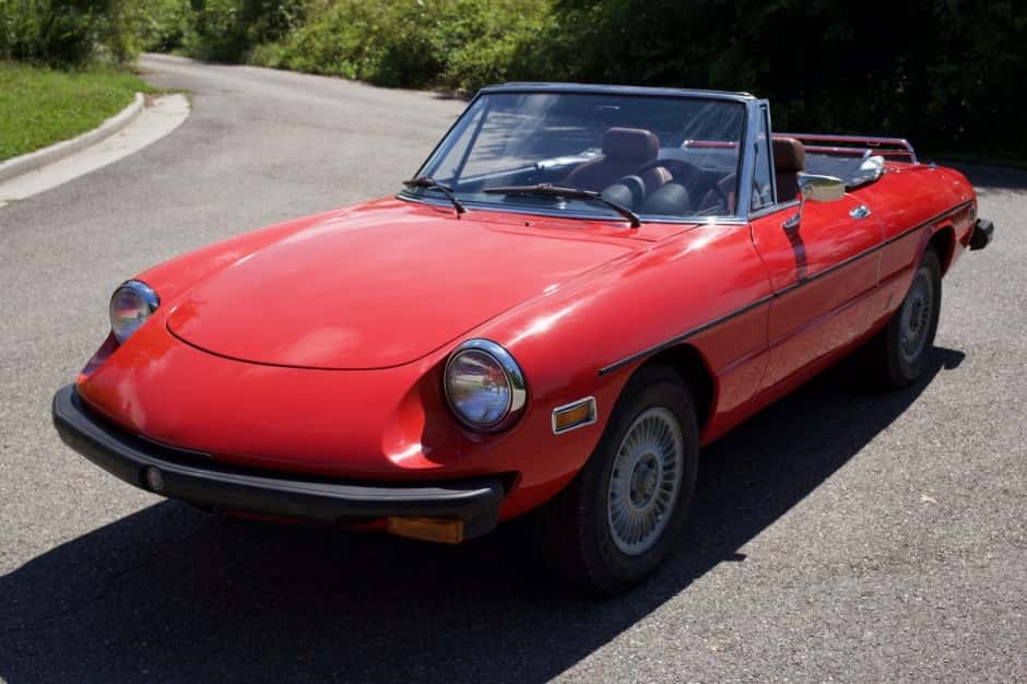 1976 Alfa Romeo 105/115 Spider Series 2 sold for $7,800