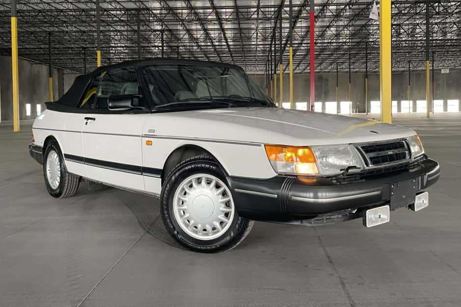 1992 Saab 900 sold for $23,250