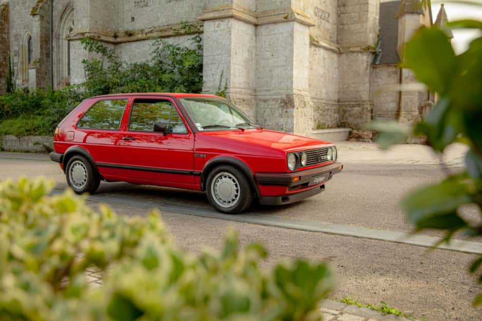 1986 Volkswagen GTI Mk2 sold for $10,500