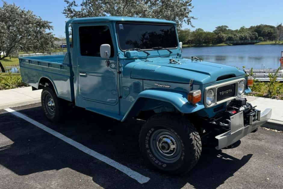 1983 Toyota Land Cruiser FJ45 sold for $38,500