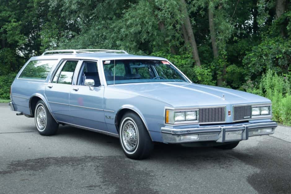 1984 Oldsmobile Custom Cruiser sold for $8,000