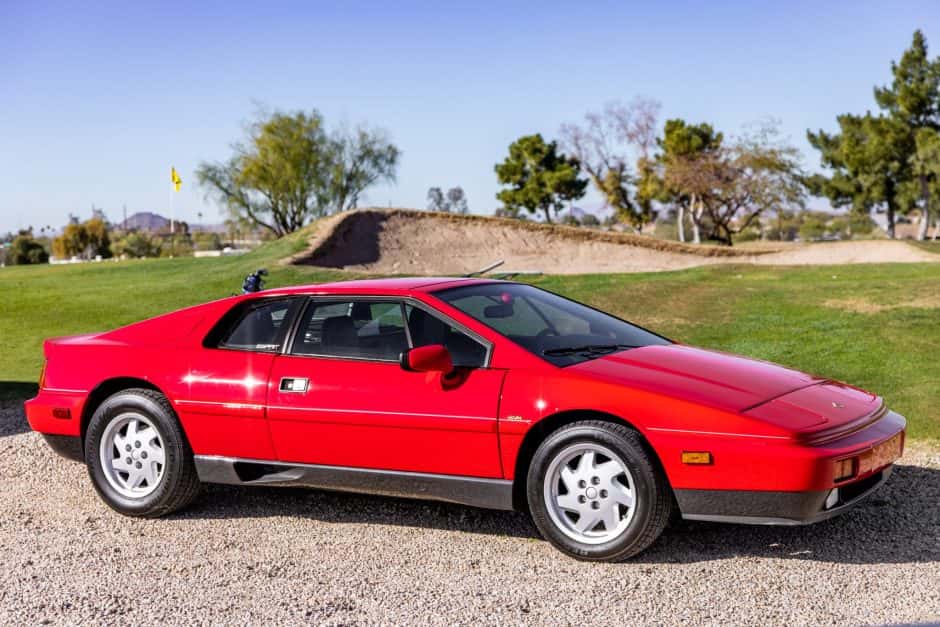 1989 Lotus Esprit sold for $27,750