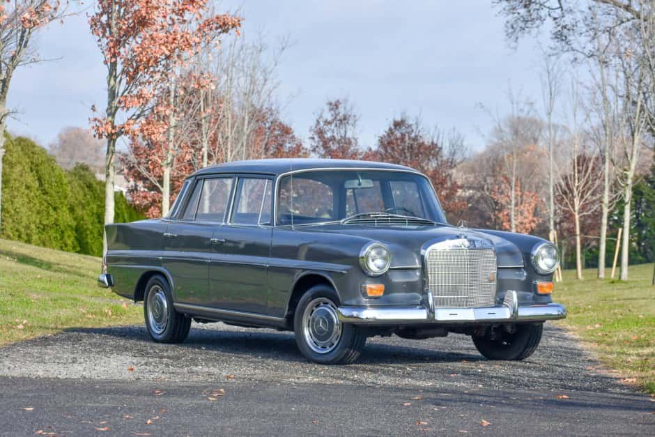 1967 Mercedes-Benz W110 sold for $12,850