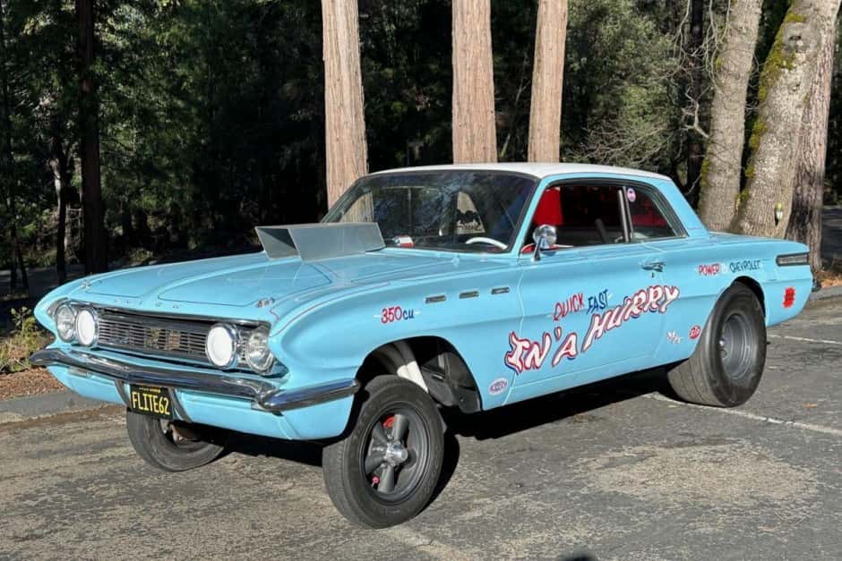 1962 Buick Skylark sold for $16,000
