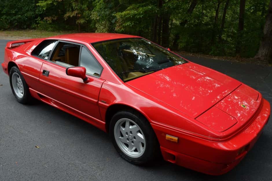 1989 Lotus Esprit sold for $30,750