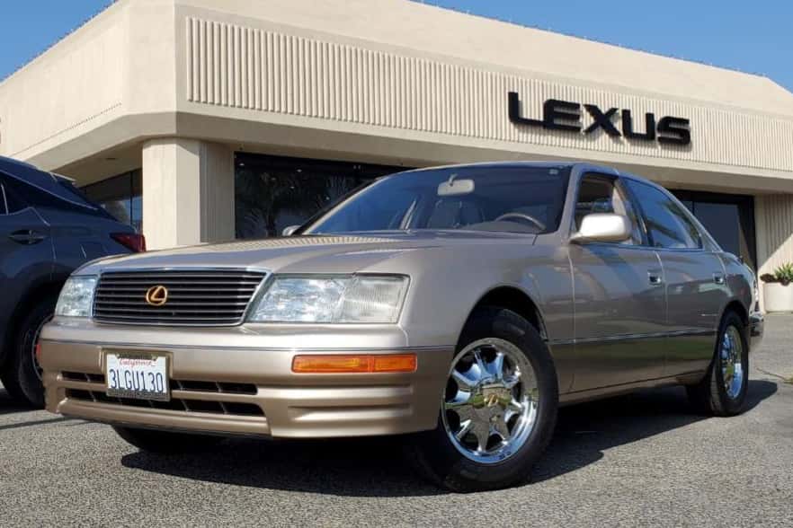 1995 Lexus LS Sedan sold for $13,250