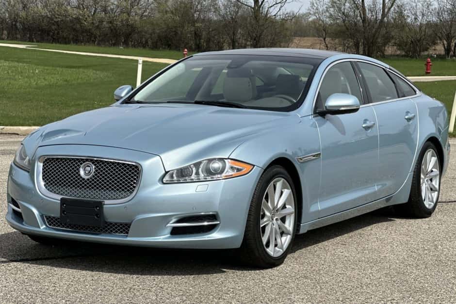 2012 Jaguar X351 XJ (2010-2019) sold for $19,500