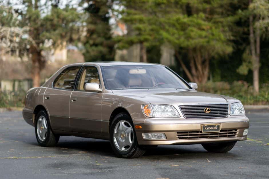 1998 Lexus LS Sedan sold for $15,250