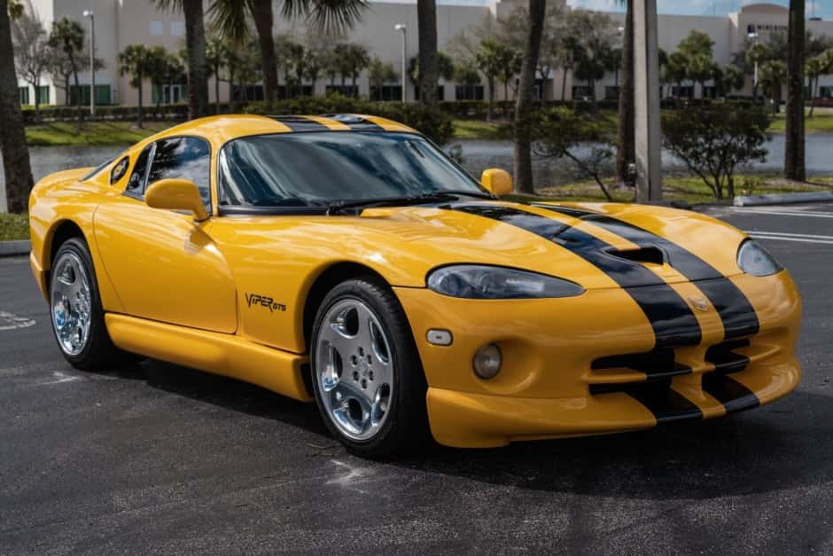 2001 Dodge Viper SR II (1996-2002) sold for $67,500