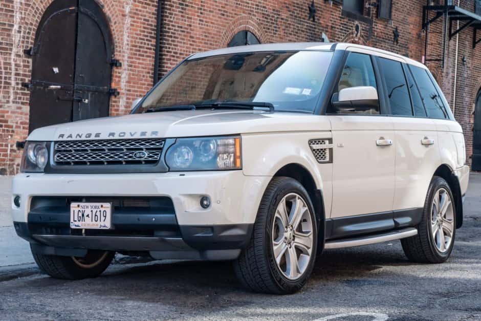 2010 Land Rover Range Rover Sport L320 sold for $9,000
