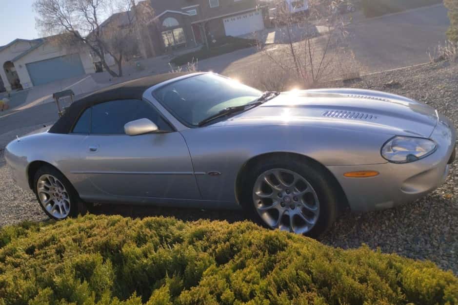 2000 Jaguar XKR sold for $6,500