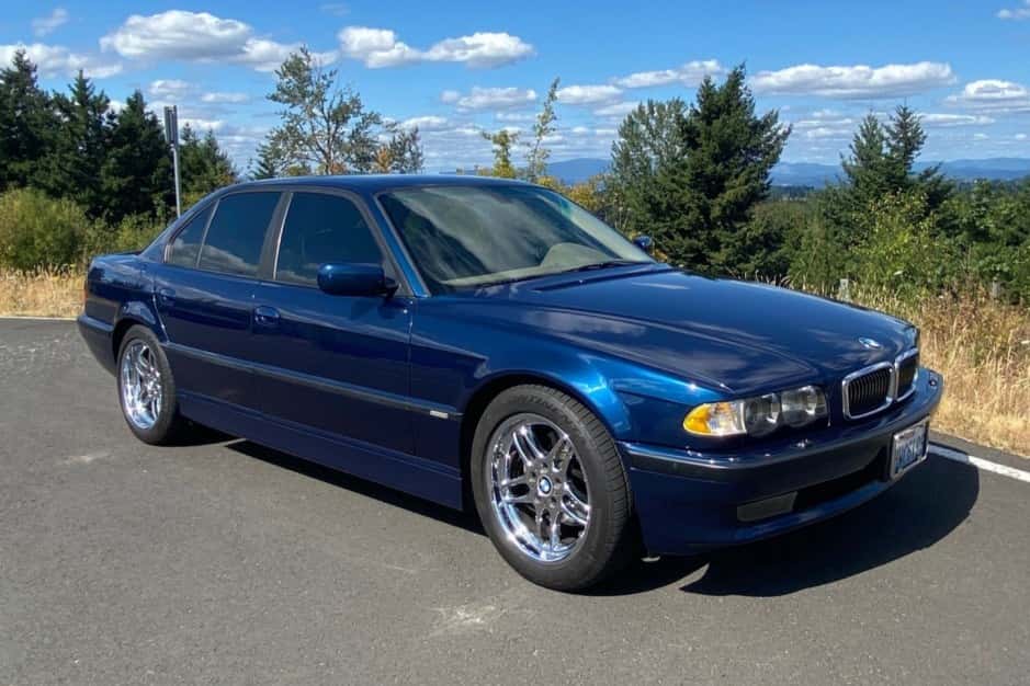 2001 BMW E38 7-Series sold for $21,251