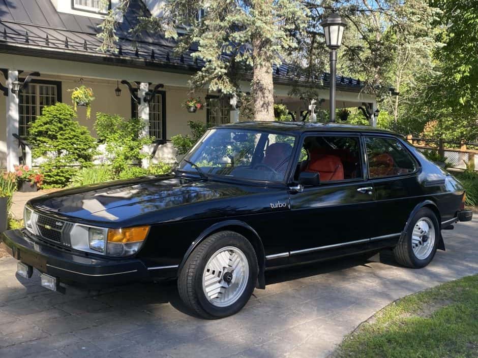 1980 Saab 900 sold for $25,500