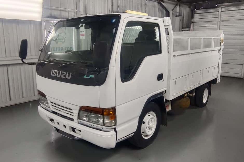 1998 Isuzu Elf sold for $10,100