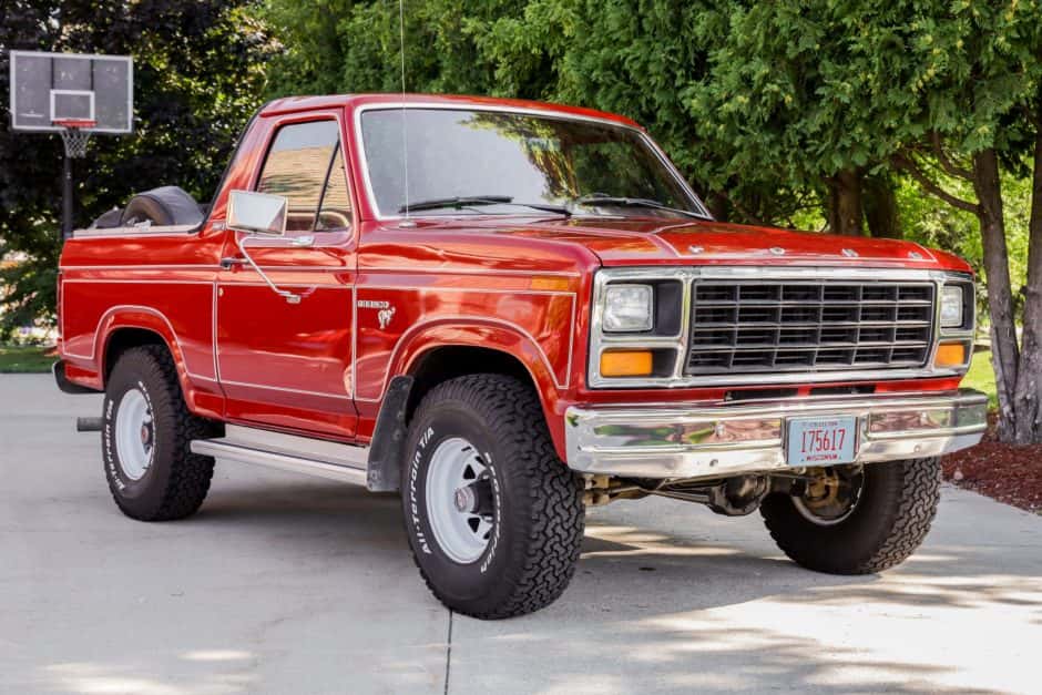1981 Ford Bronco 3rd Generation 1980-1986 sold for $21,500