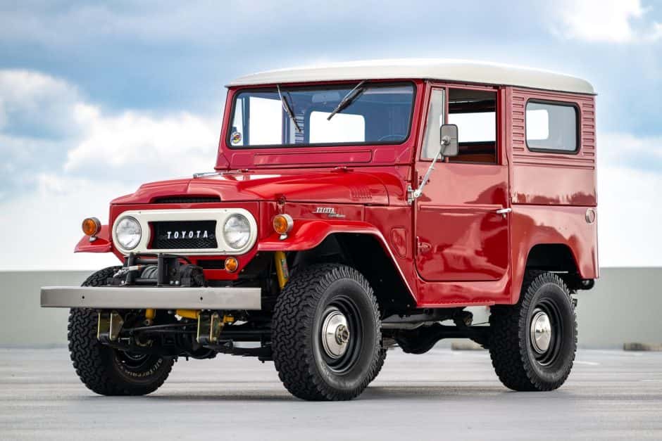 1965 Toyota Land Cruiser FJ40 sold for $30,000